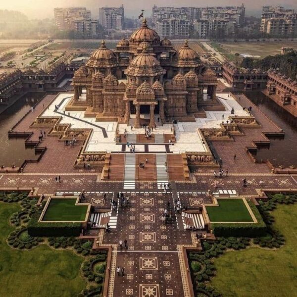 Akshardham Temple, Hindu Religious Place, New delhi, India
